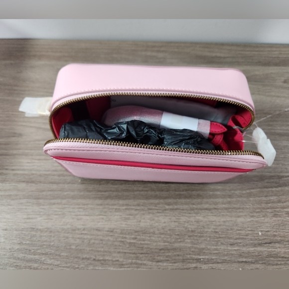 Charles & Keith Two-Tone Pink Lock & Key Chain Handle Bag/Purse - Picture 5 of 7